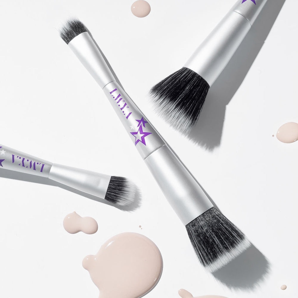 DUAL-ENDED PRO COMPLEXION BRUSH